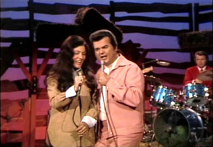 Loretta Lynn singing with Conway Twitty on Hee Haw in 1974