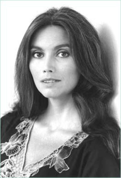 hot young thing Emmylou Harris