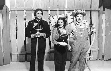 June Carter, Johnny Cash and George Lindsey on Hee Haw