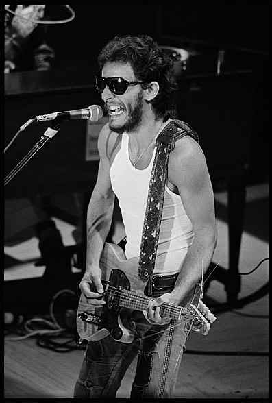 young skinny Bruce Springsteen